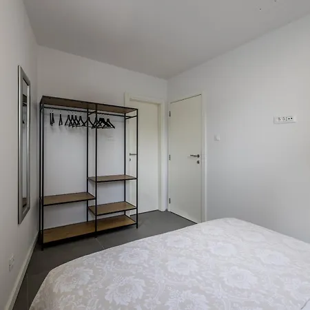 Adriatic Queen & شقة *