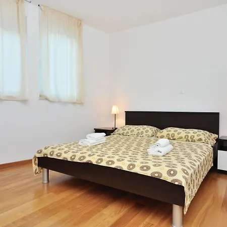 Adriatic Queen & شقة سبليت