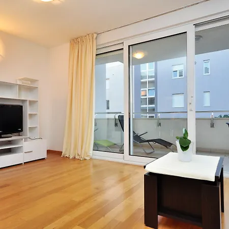 Adriatic Queen & شقة سبليت