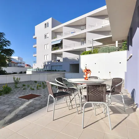 Adriatic Queen & Apartment *