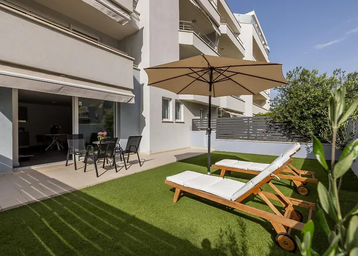 Adriatic Queen & شقة