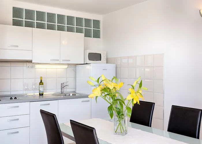 Adriatic Queen & شقة *