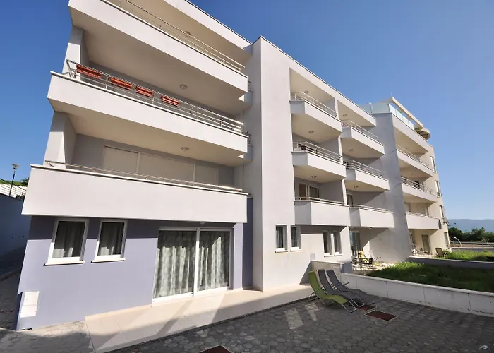 Adriatic Queen & شقة