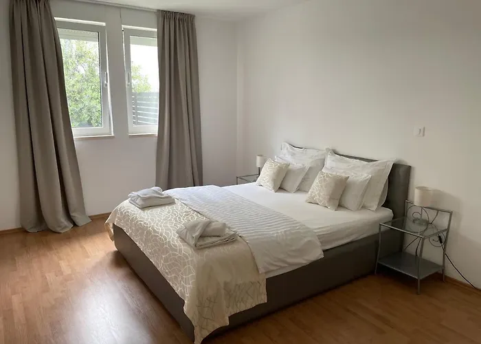 Adriatic Queen & Lejlighed